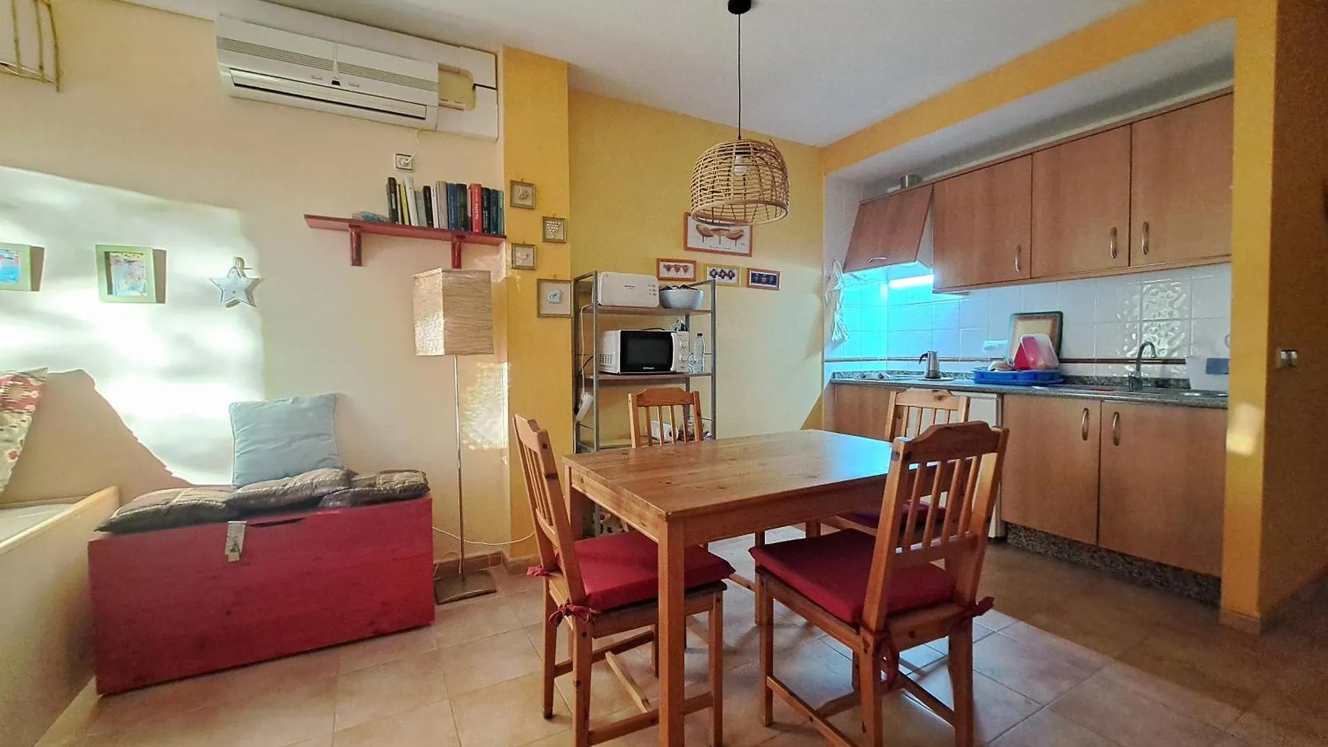 Casa Amarilla Apartment Es Pujols